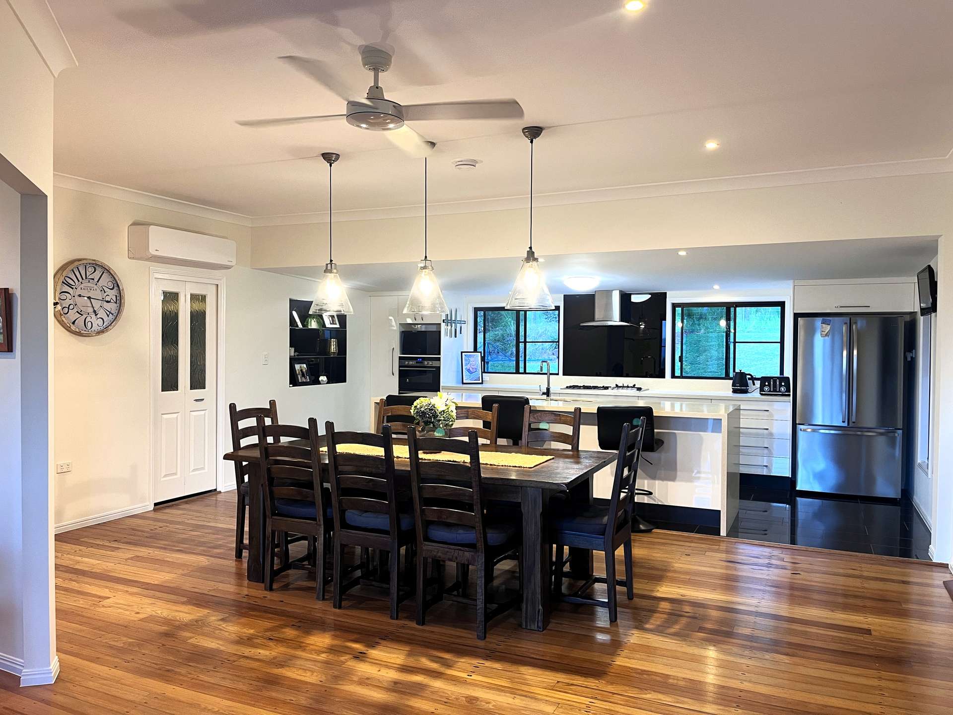 Devereux Creek For Sale by Farmbuy.com - image 15