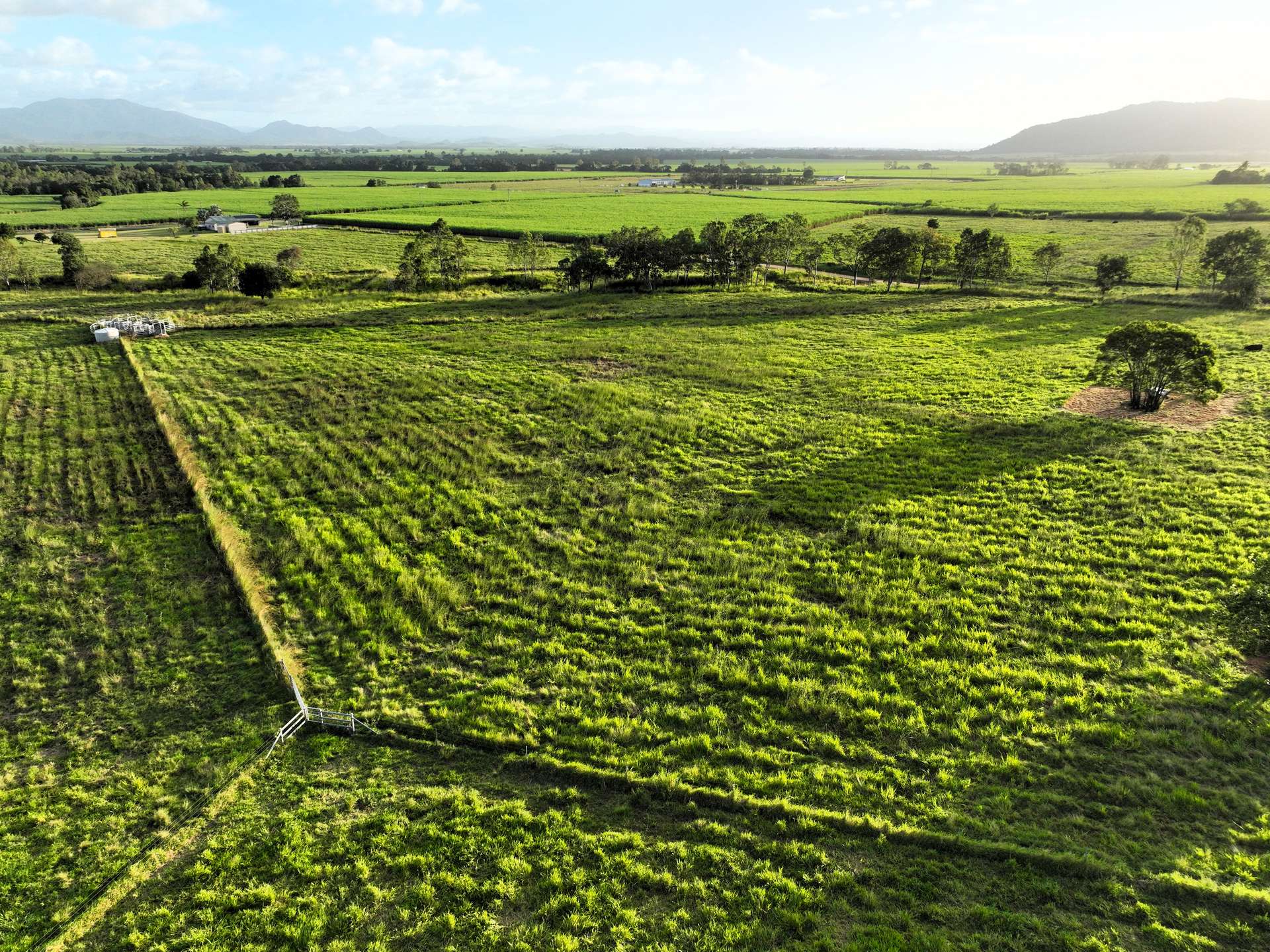 Devereux Creek For Sale by Farmbuy.com - image 5