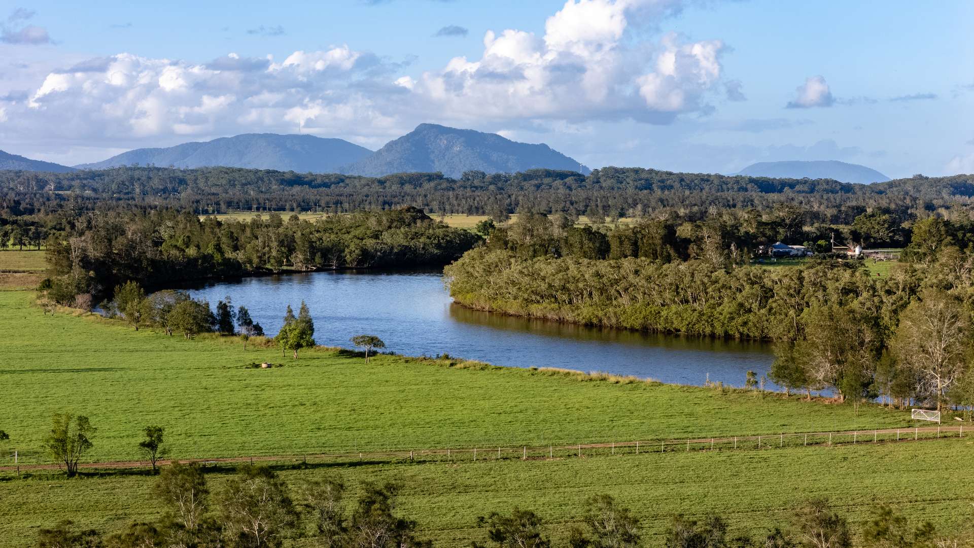 18220 & 18146 Pacific Highway, Jones Island For Sale by Farmbuy.com - image 1