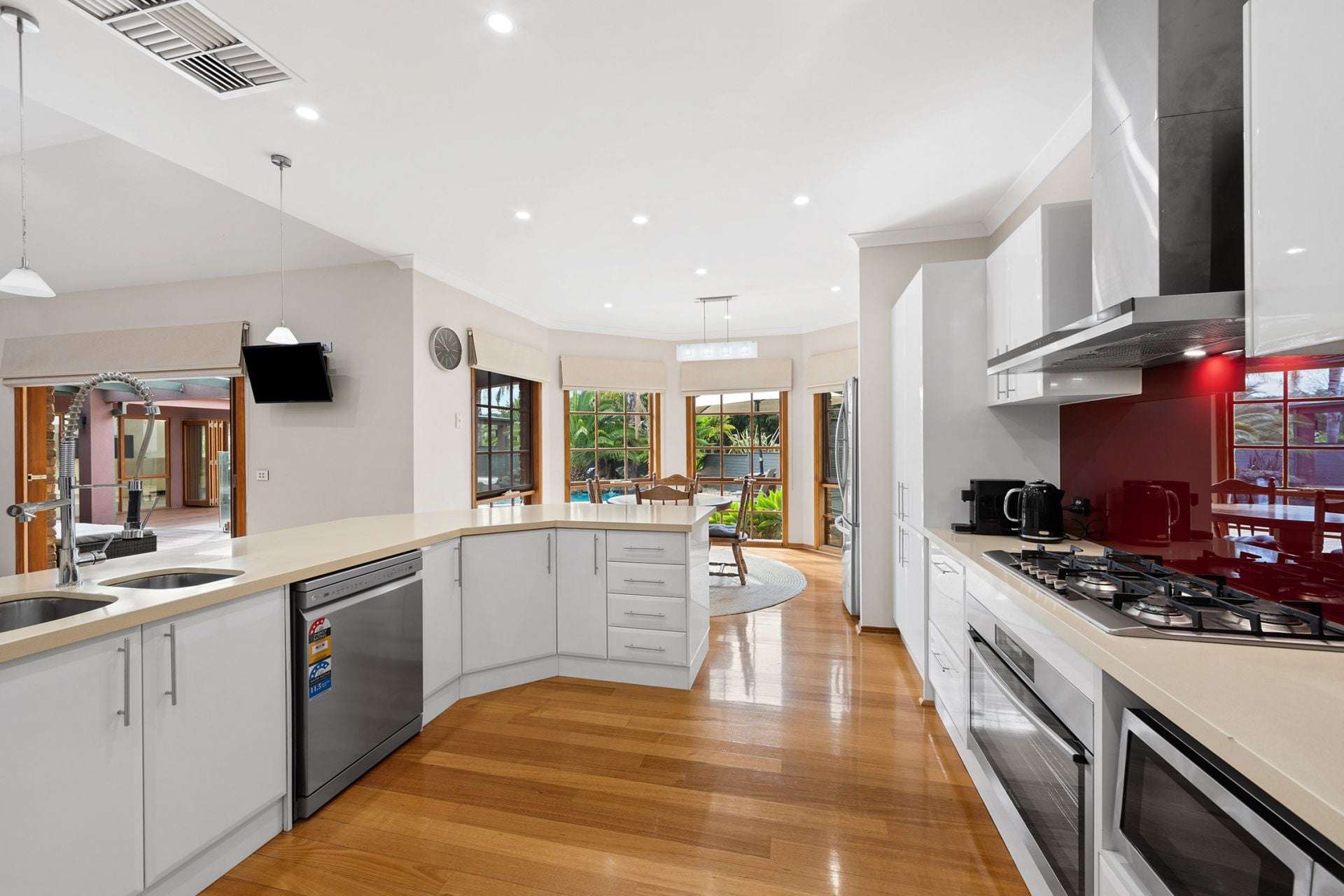 12 Kanaru Court, Narre Warren North For Sale by Farmbuy.com - image 11