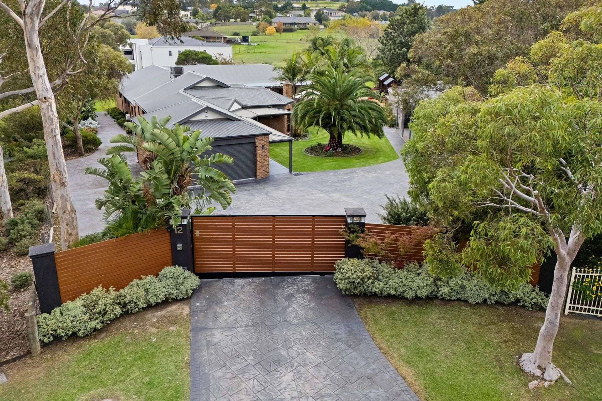 12 Kanaru Court, Narre Warren North For Sale by Farmbuy.com - image 1