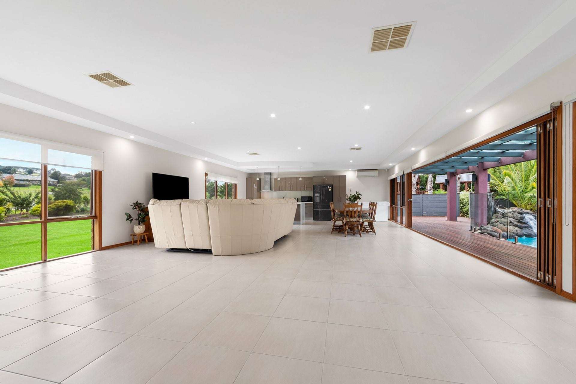 12 Kanaru Court, Narre Warren North For Sale by Farmbuy.com - image 6