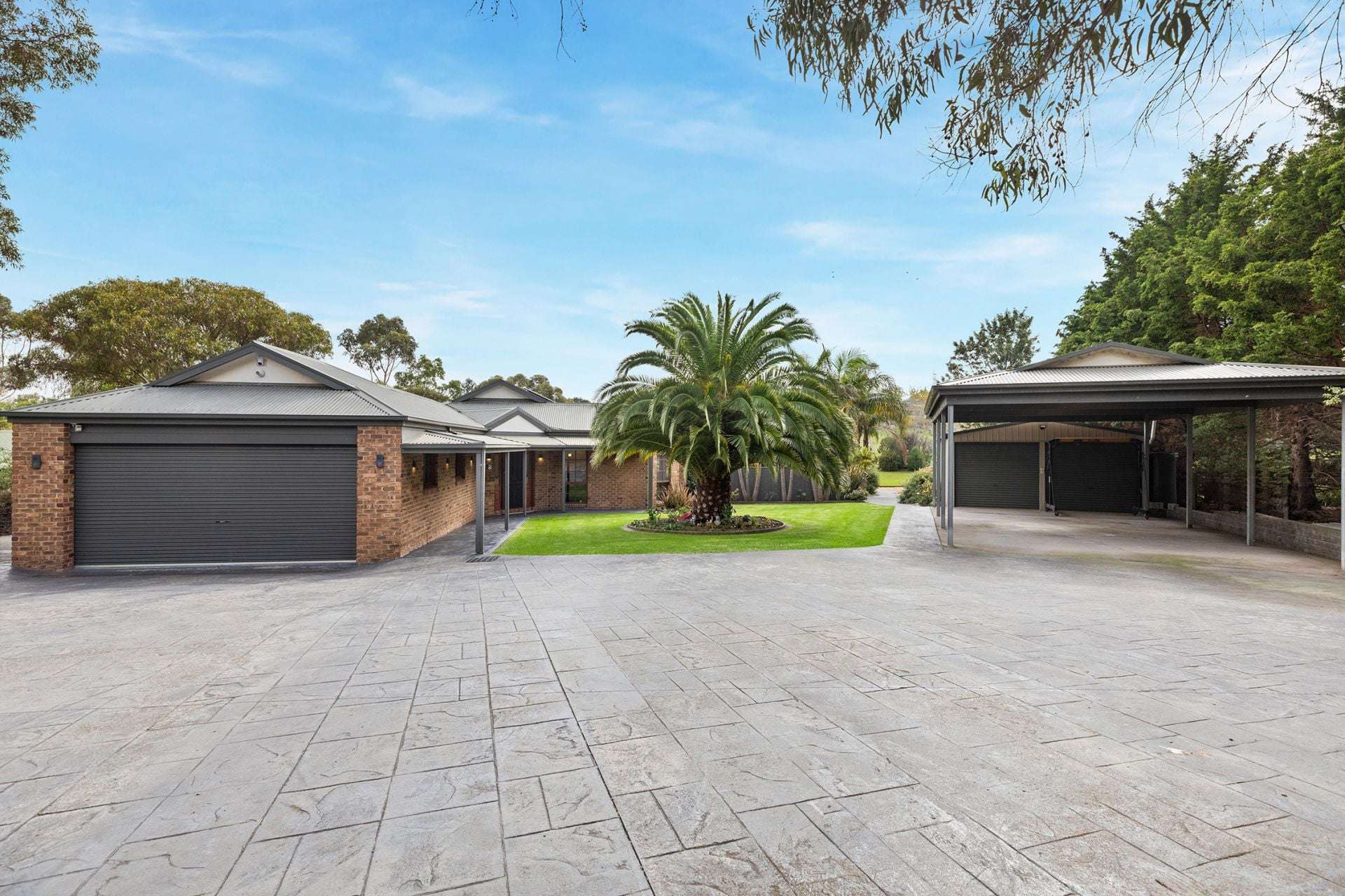 12 Kanaru Court, Narre Warren North For Sale by Farmbuy.com - image 3