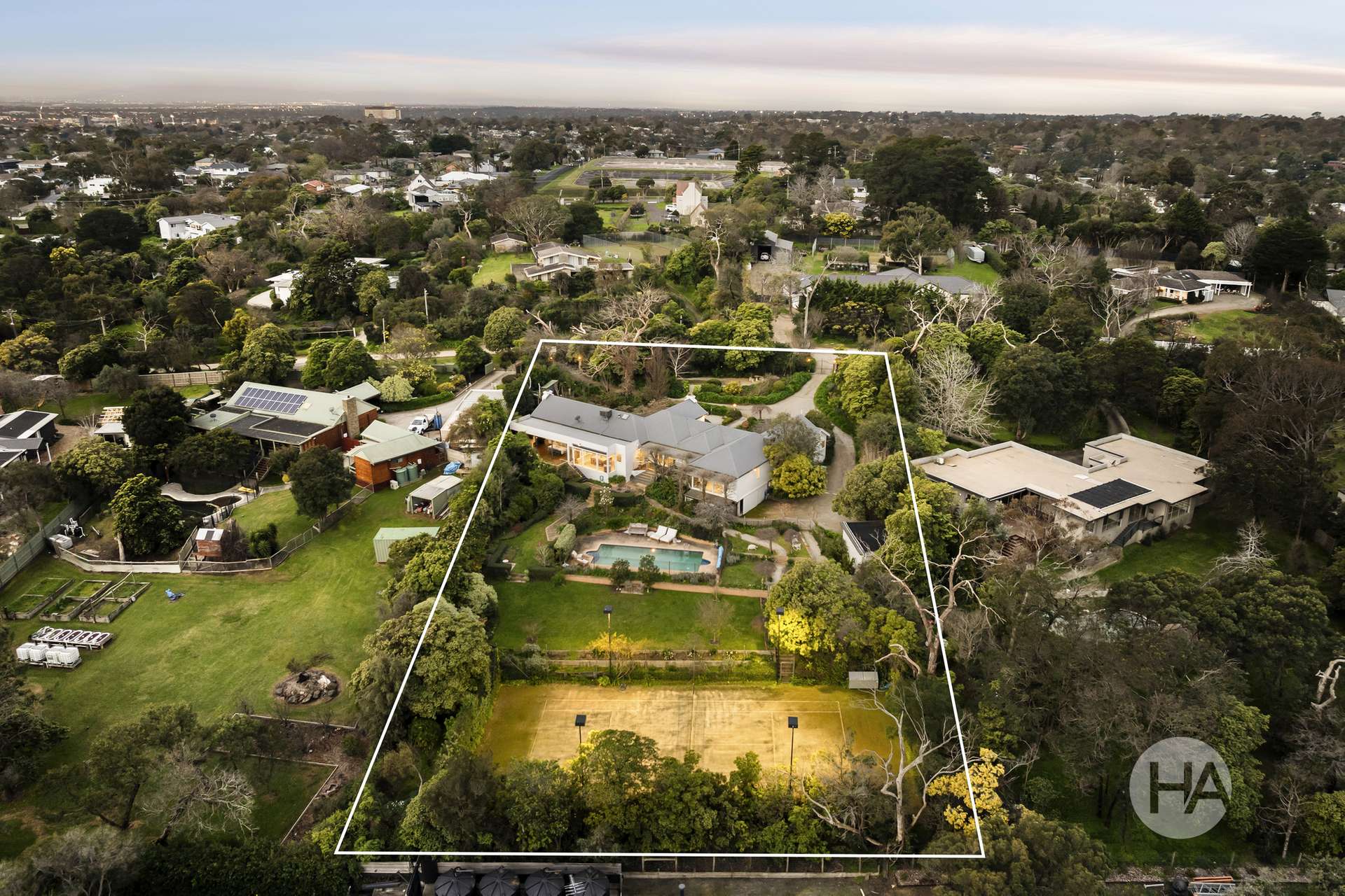 6 Thornton Road, Mount Eliza For Sale by Farmbuy.com - image 15
