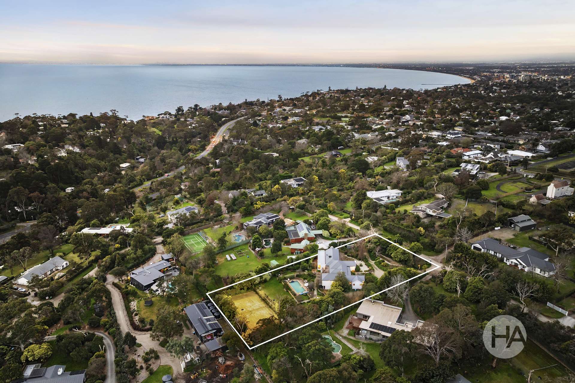 6 Thornton Road, Mount Eliza For Sale by Farmbuy.com - image 16
