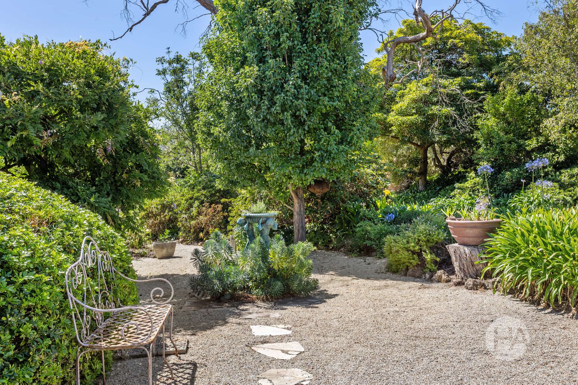 6 Thornton Road, Mount Eliza For Sale by Farmbuy.com - image 14