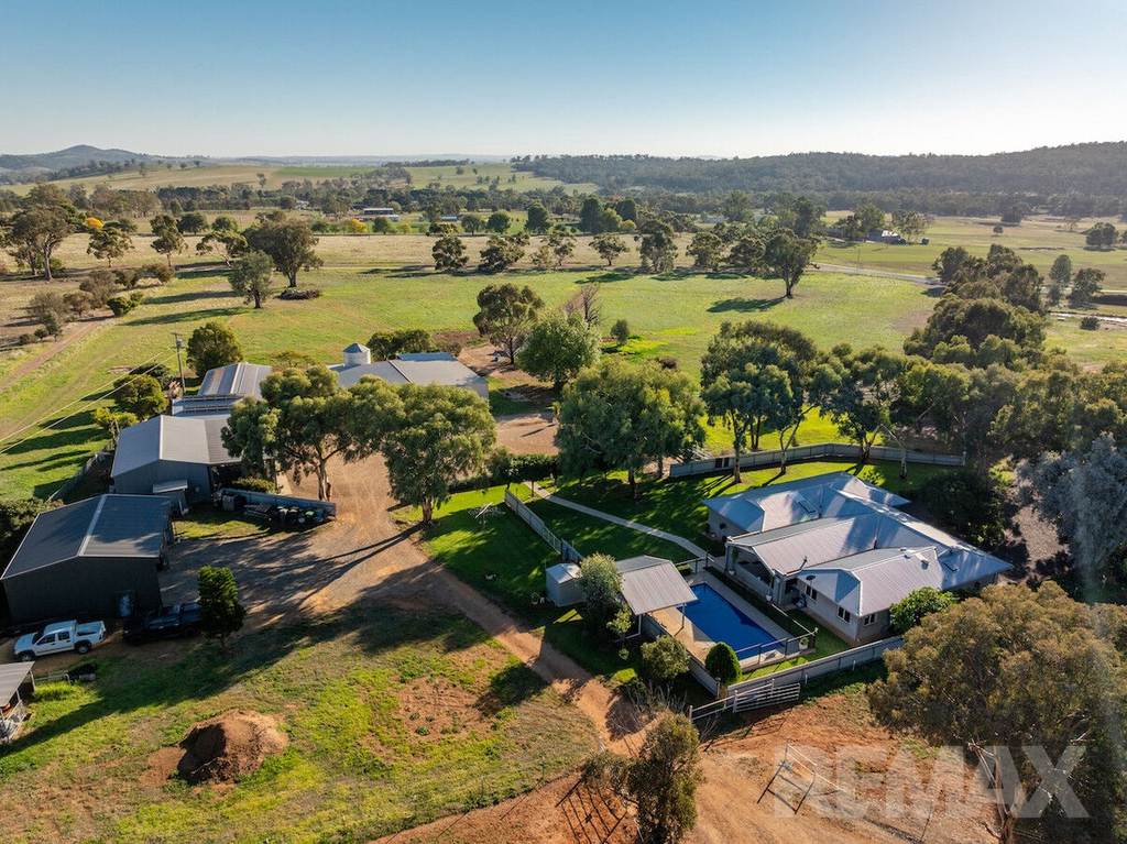 11 Cummins Drive, San Isidore NSW 2650