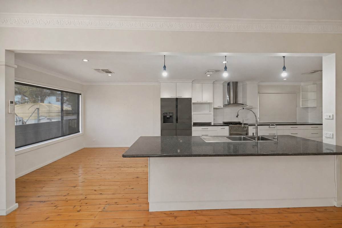 14 Villarette Avenue, Narrabri For Sale by Farmbuy.com - image 4