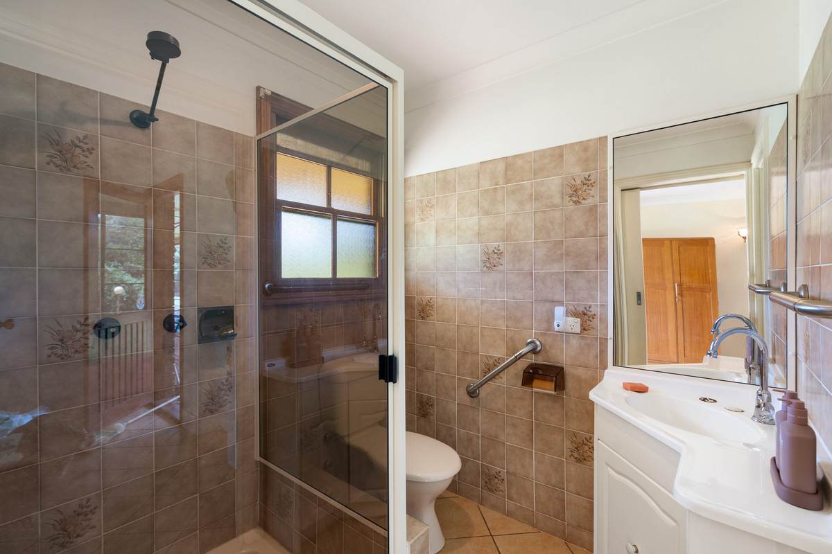 28a Clarke Road, Highfields For Sale by Farmbuy.com - image 12