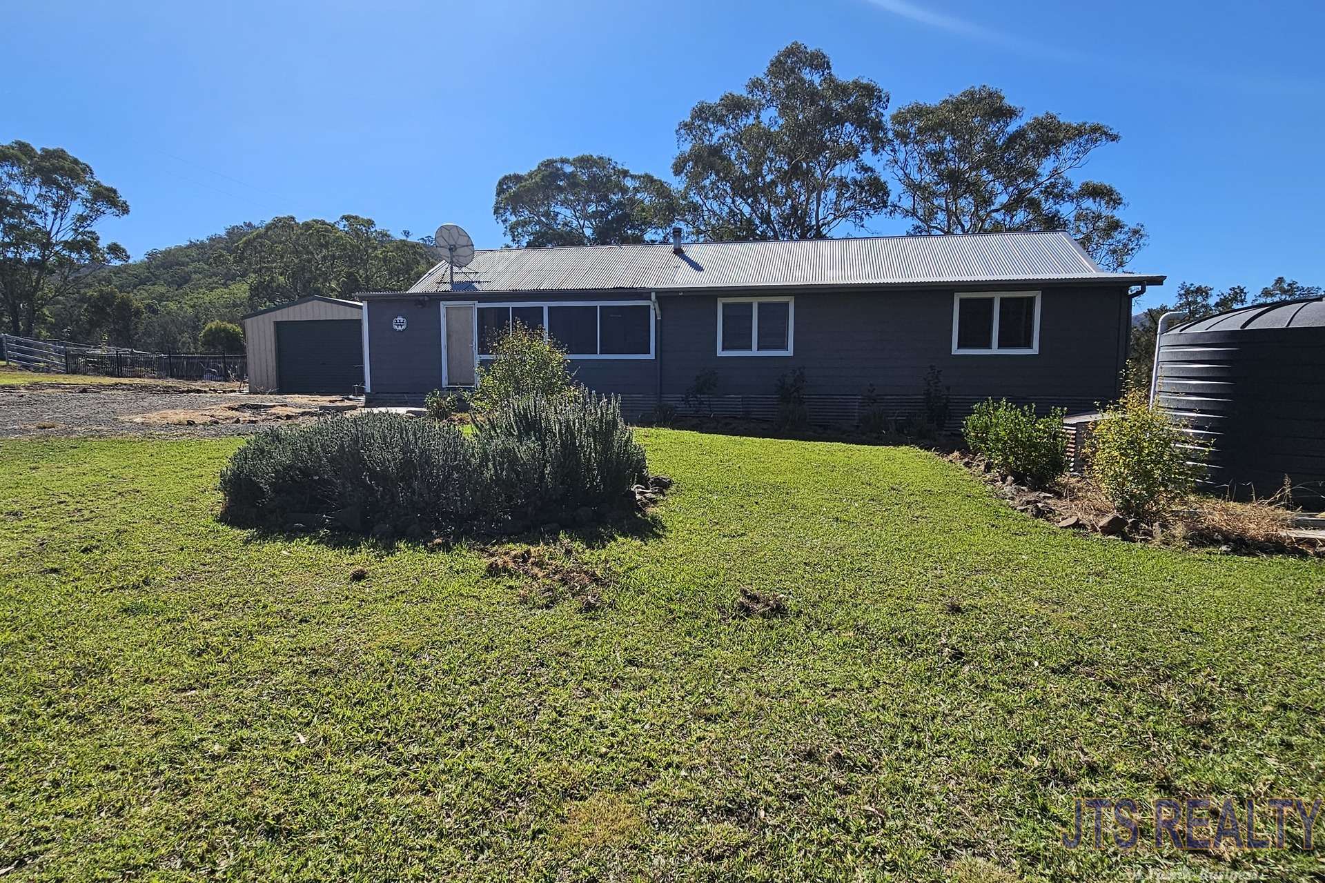 2025 Pembroke Road, Cassilis For Sale by Farmbuy.com - image 2