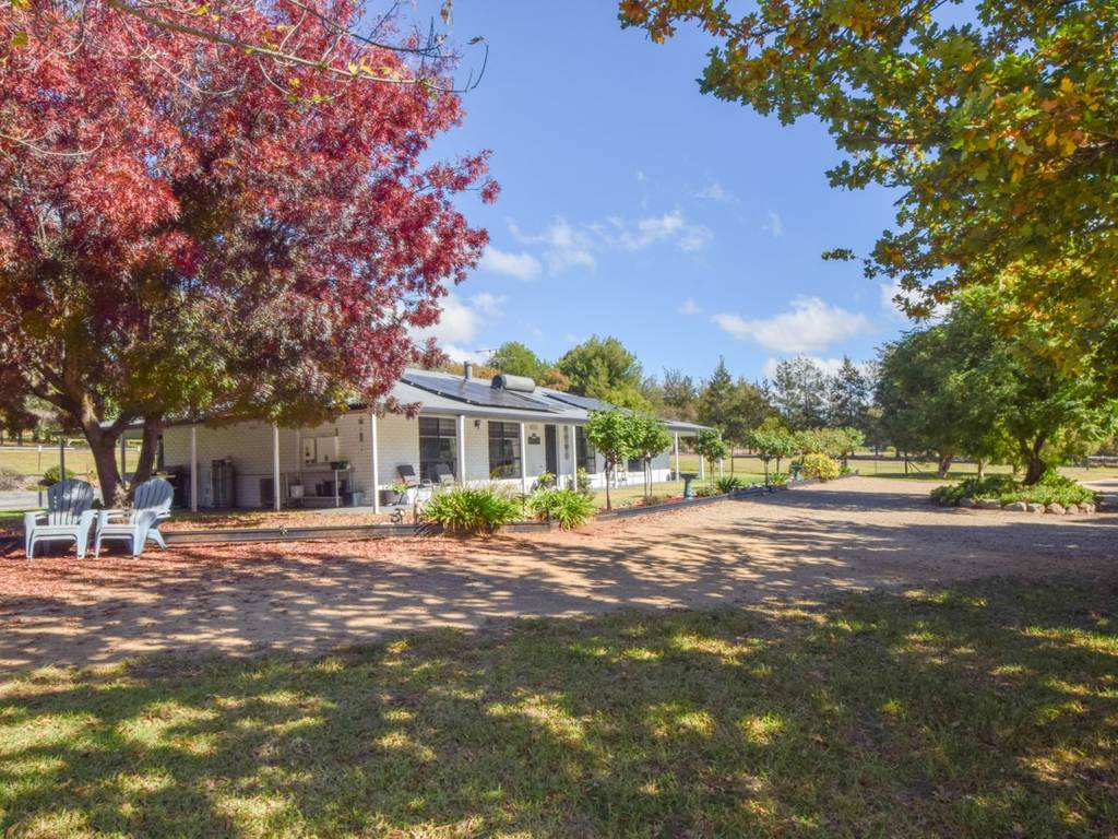 38 Byrne Close, Young NSW 2594