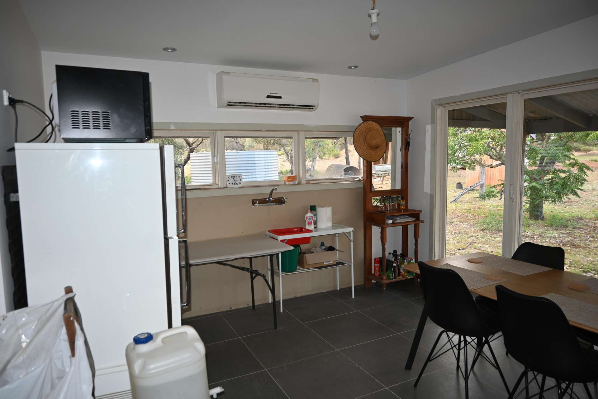520 Kingower-Arnold Road, Arnold West For Sale by Farmbuy.com - image 2