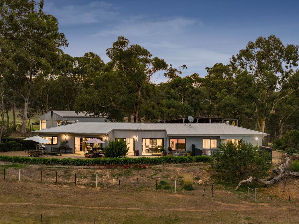 17 Longmire Lane, Strangways VIC 3461