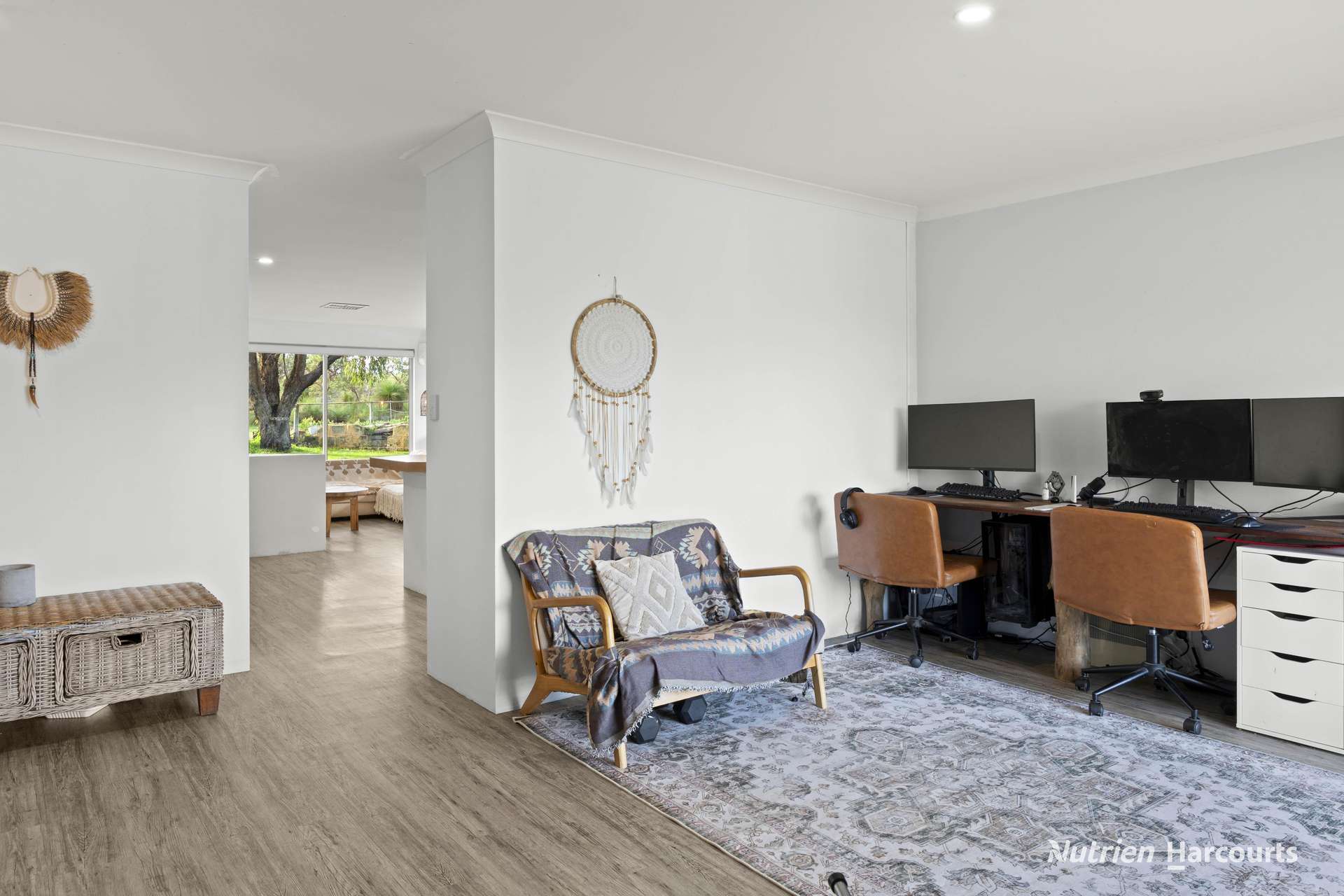 8 King Drive, Woodridge For Sale by Farmbuy.com - image 9