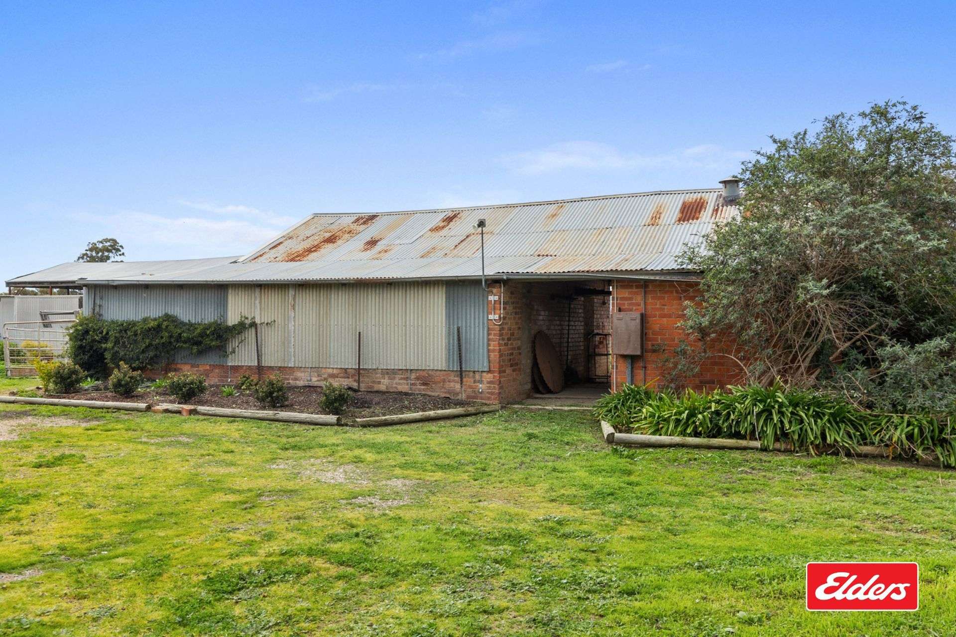189 Hicks Road, Echuca Village For Sale by Farmbuy.com - image 18