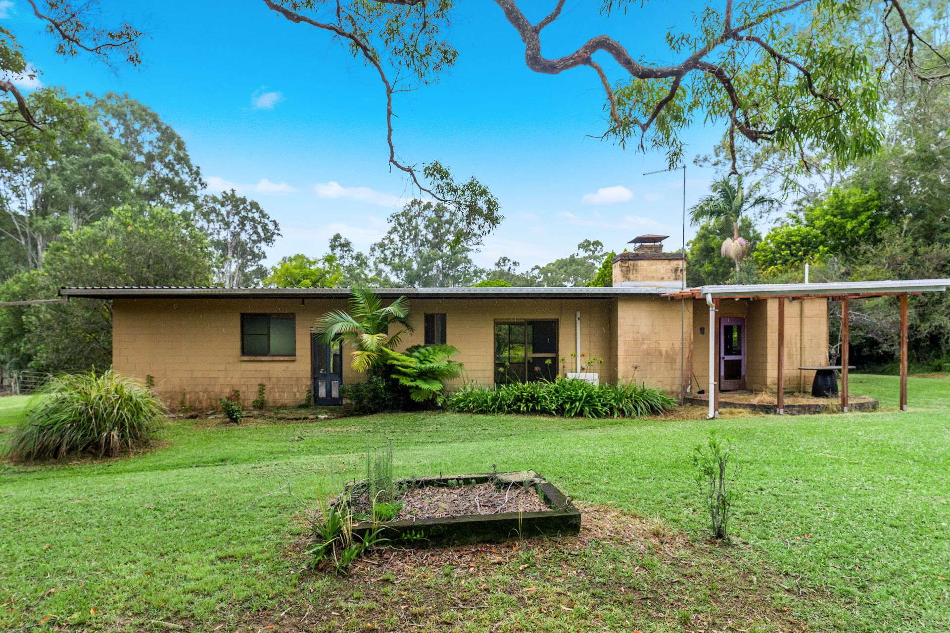 1050 Swan Bay New Italy Road, New Italy For Sale by Farmbuy.com - image 5