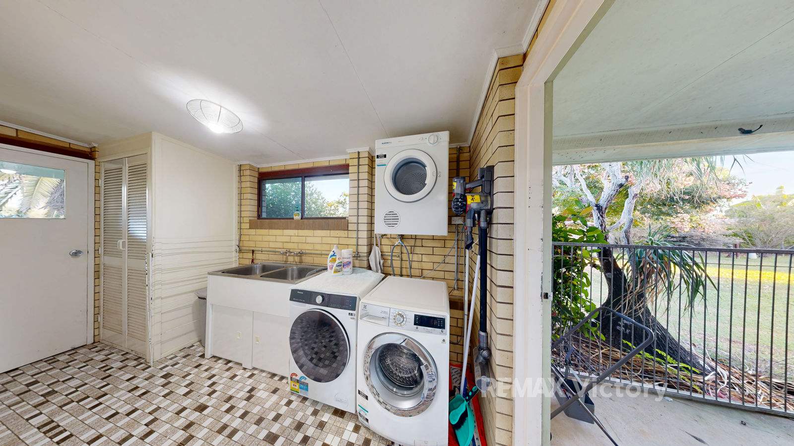137 Trafalgar Drive, Morayfield For Sale by Farmbuy.com - image 18