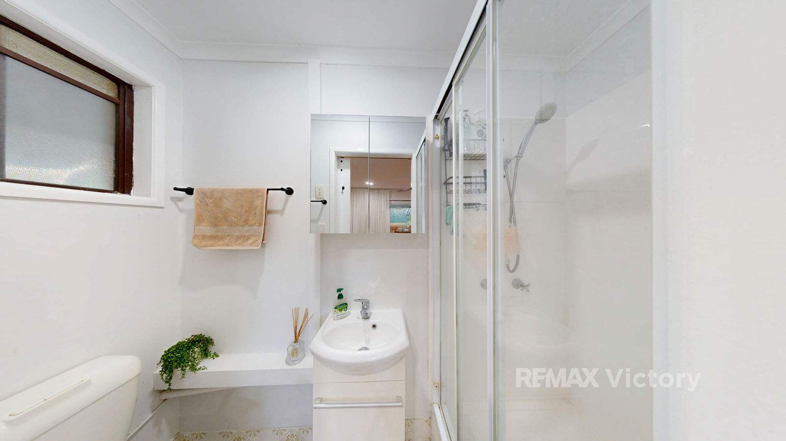 137 Trafalgar Drive, Morayfield For Sale by Farmbuy.com - image 13