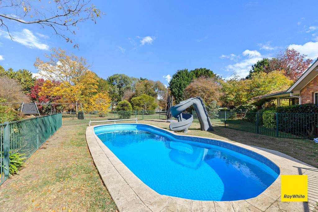 11 Elmslea Drive, Bungendore NSW 2621
