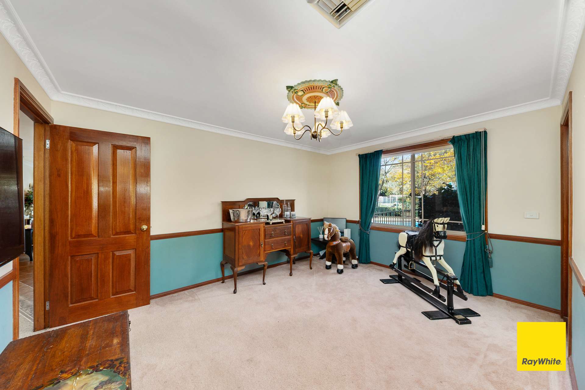 11 Elmslea Drive, Bungendore For Sale by Farmbuy.com - image 6