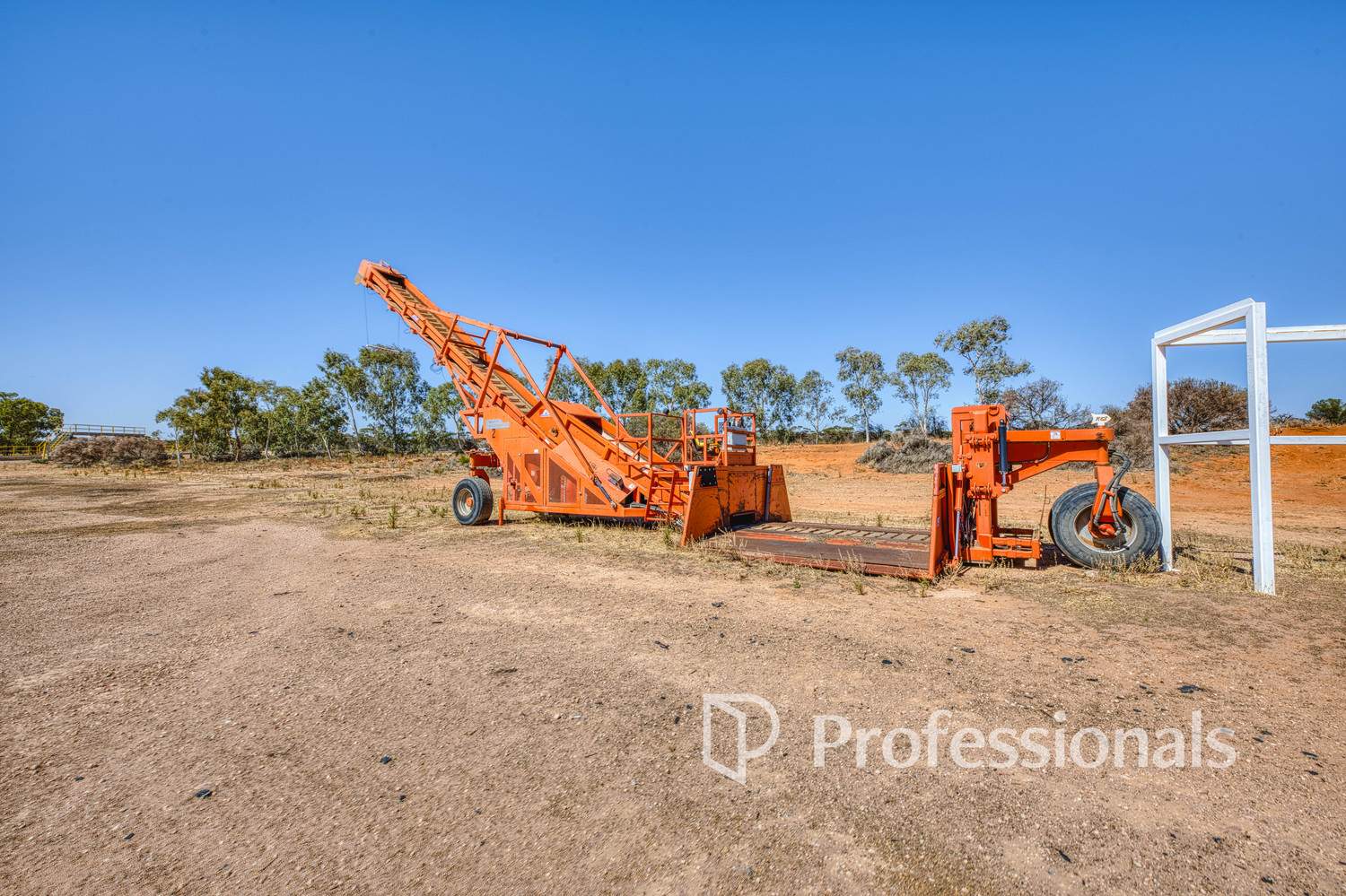 4463 Benetook Avenue, Koorlong For Sale by Farmbuy.com - image 34