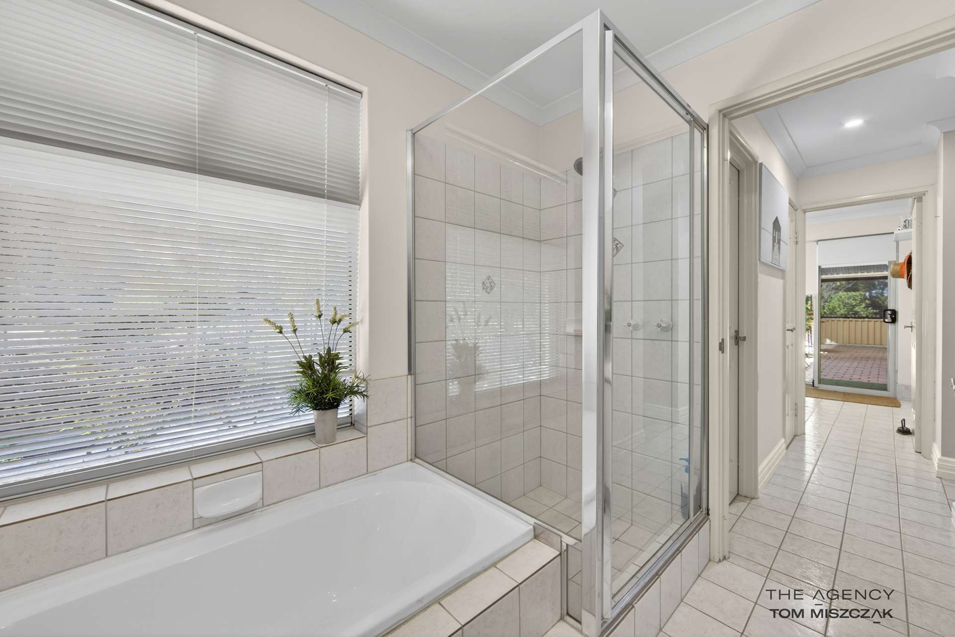 38 Stockmans Close, Oakford For Sale by Farmbuy.com - image 27