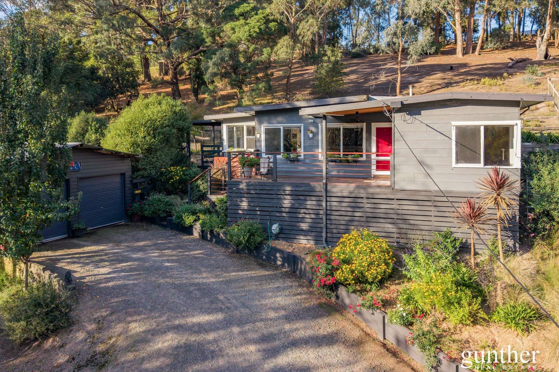 34 Birdwood Avenue, Healesville For Sale by Farmbuy.com - image 2
