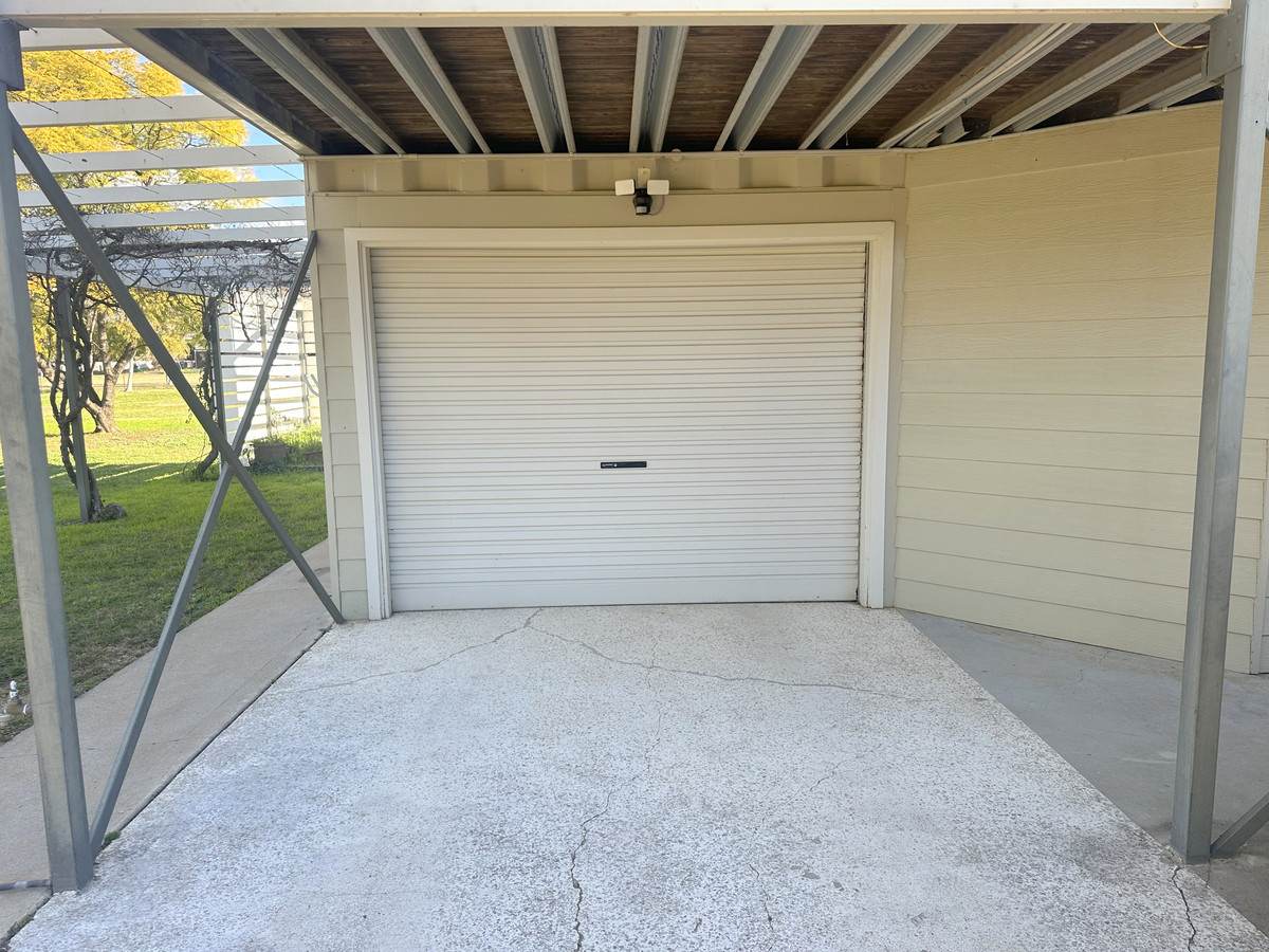 8 Kirkby Street, Moree For Sale by Farmbuy.com - image 24