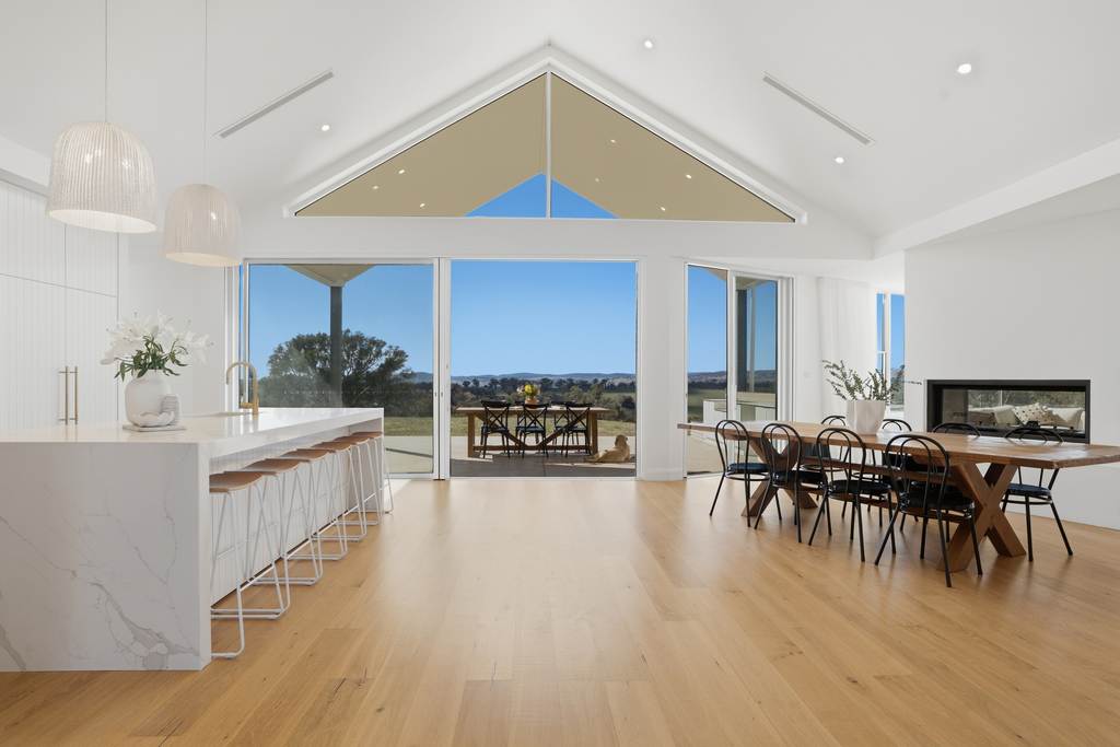 'Chateau Amour' 68 Adair Drive, Orange NSW 2800