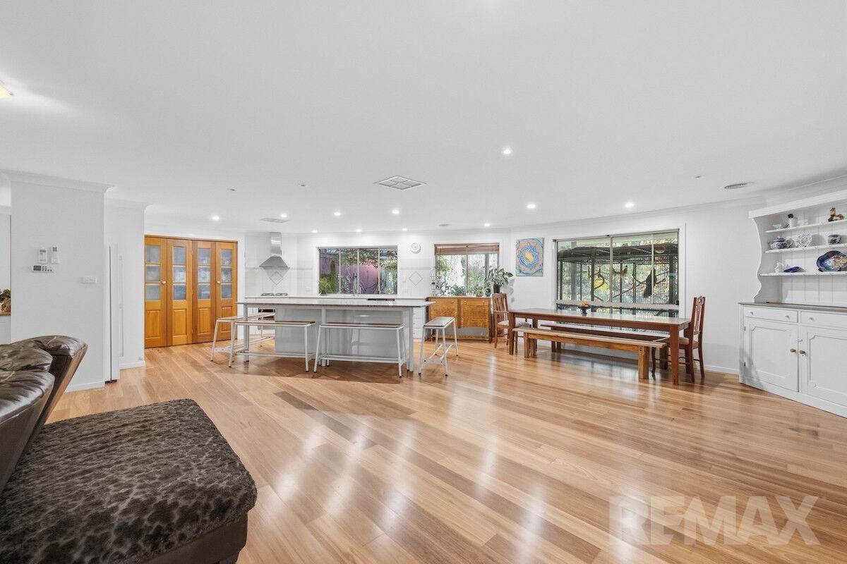 3 Hovea Place, Springvale For Sale by Farmbuy.com - image 10