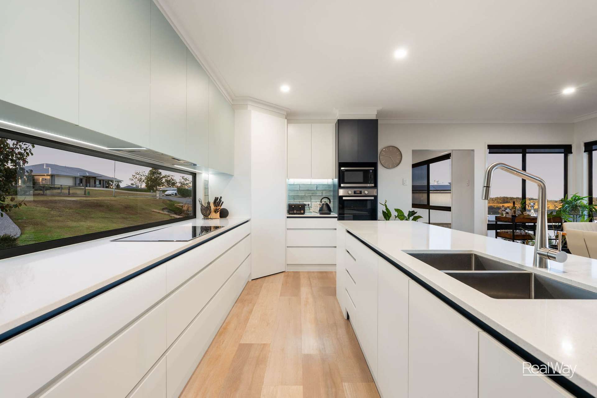 8 Summit Drive, Mount Rascal For Sale by Farmbuy.com - image 6