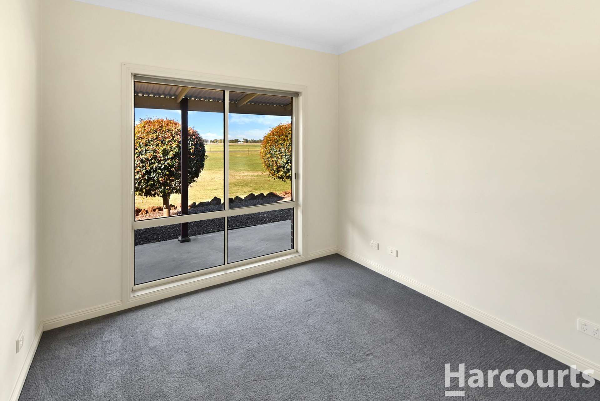 64 Walnut Avenue, Horsham For Sale by Farmbuy.com - image 13