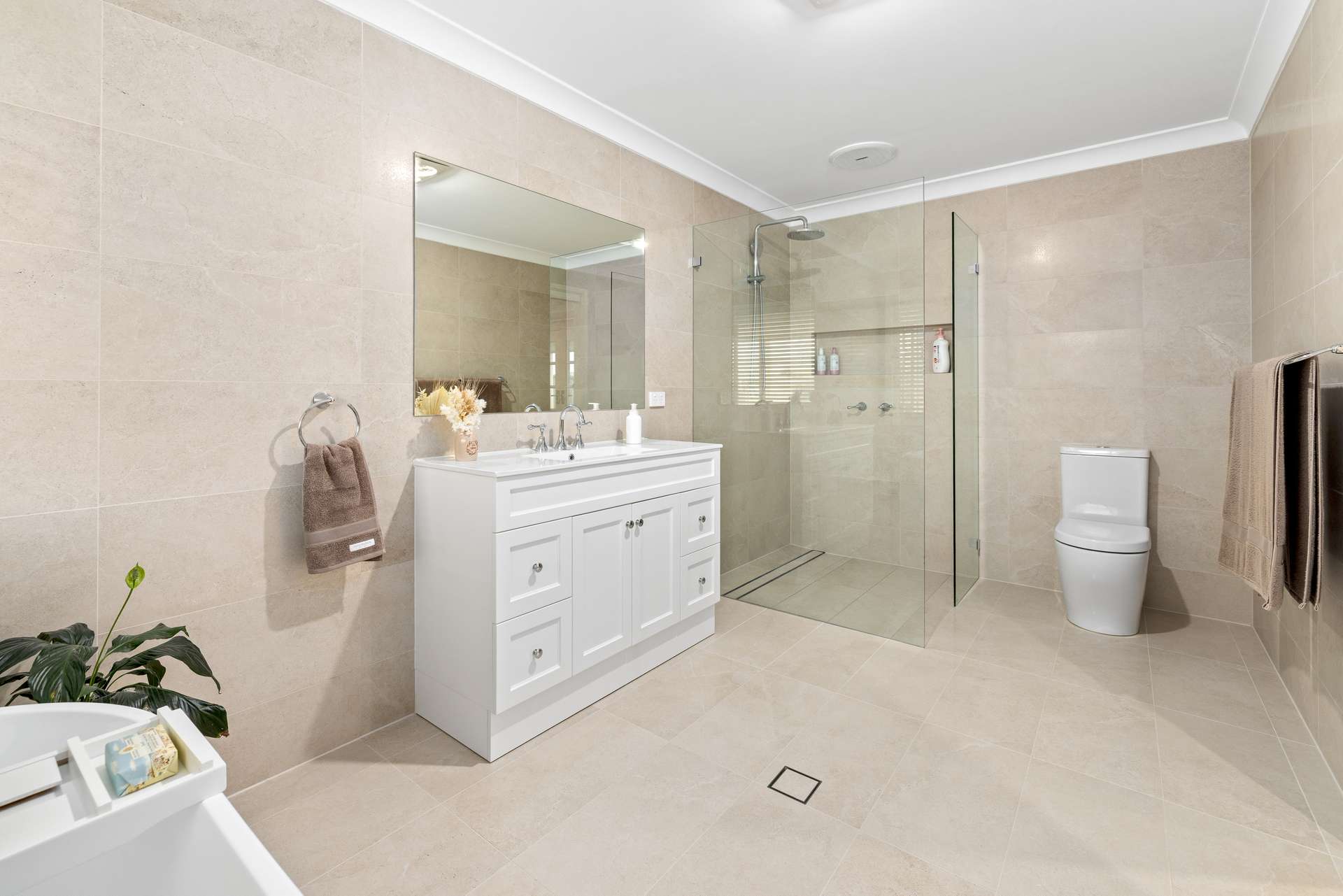 700 Manning Point Road, Oxley Island For Sale by Farmbuy.com - image 19