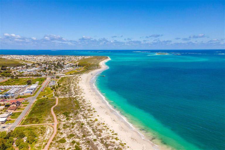 111 Ocean View Parade, Jurien Bay Sold by Farmbuy.com - image 3