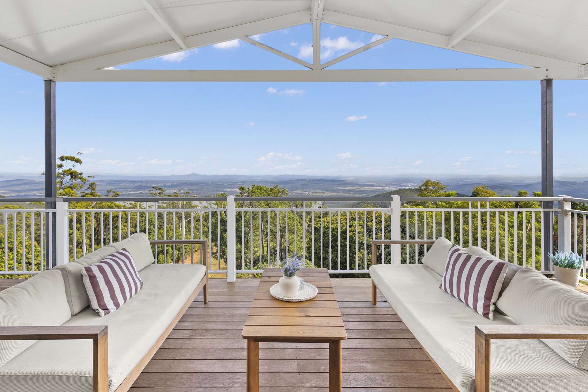 222-226 MacDonnell Road, Tamborine Mountain For Sale by Farmbuy.com - image 4