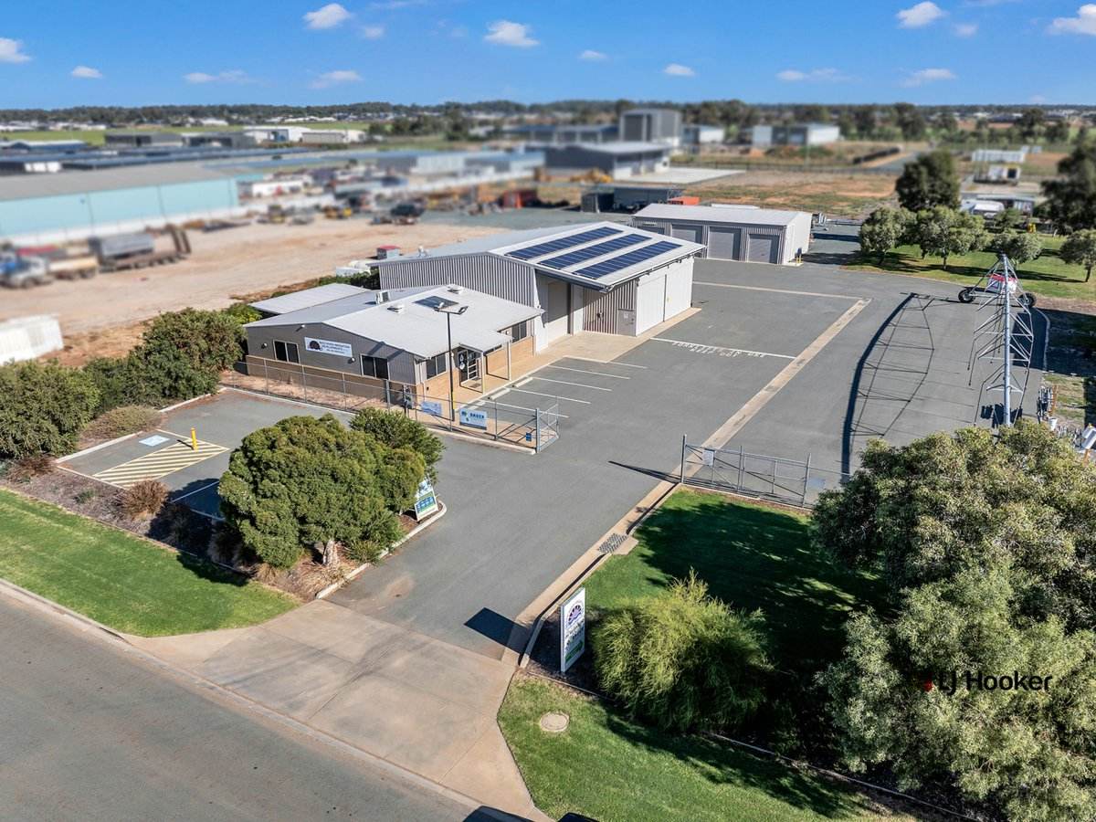 26 McCulloch Drive, Moama For Sale by Farmbuy.com - image 1