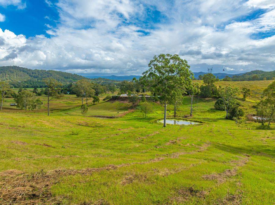 54 Sutton Road, Coolabine For Sale by Farmbuy.com - image 3