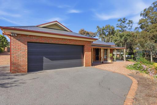Farm For Sale - VIC - Maiden Gully - 3551 - Elevated Family Living on Over an Acre in Popular Robin Hill Estate 