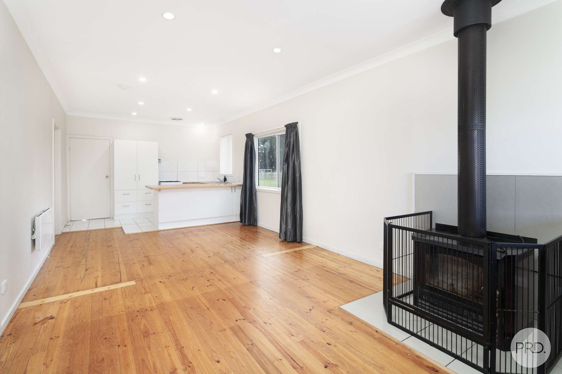 913 Linton-Carngham Road, Snake Valley For Sale by Farmbuy.com - image 4