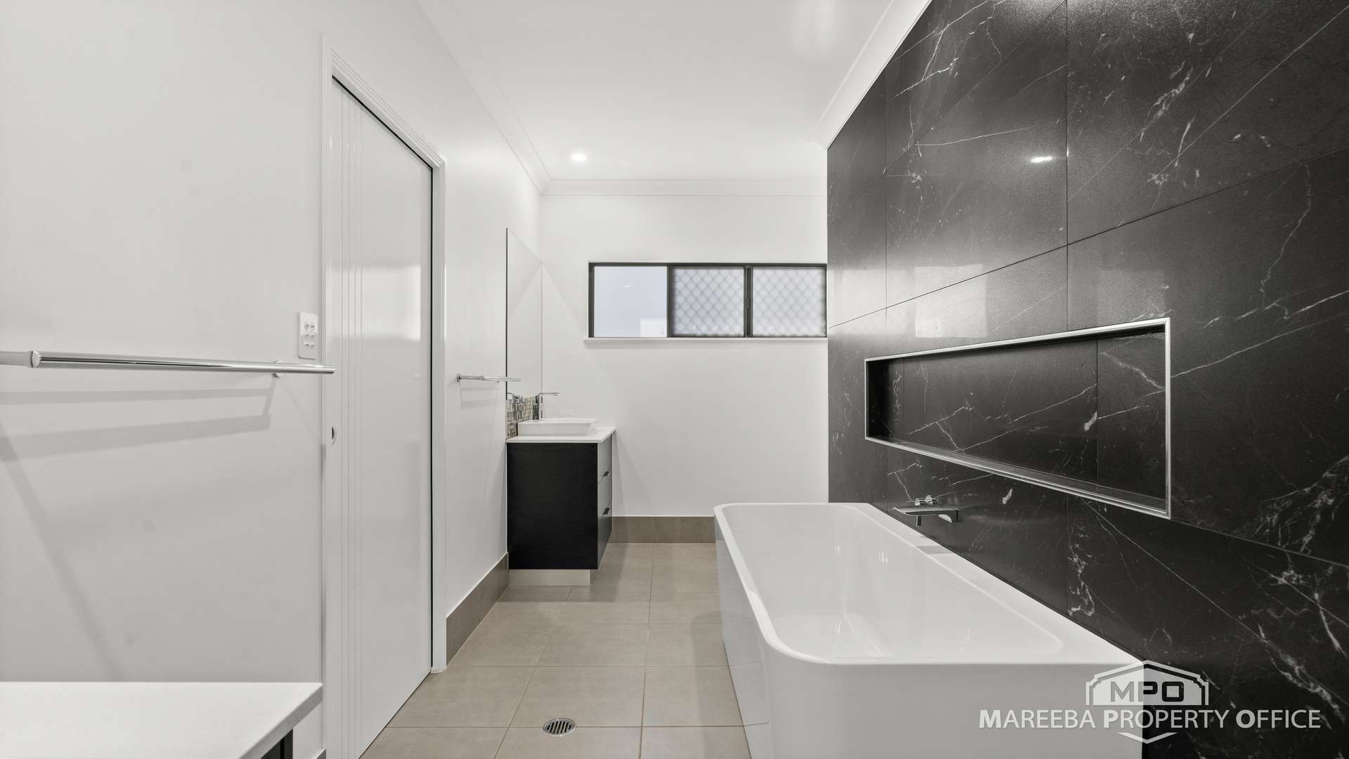 15 Hoevet Court, Mareeba For Sale by Farmbuy.com - image 24