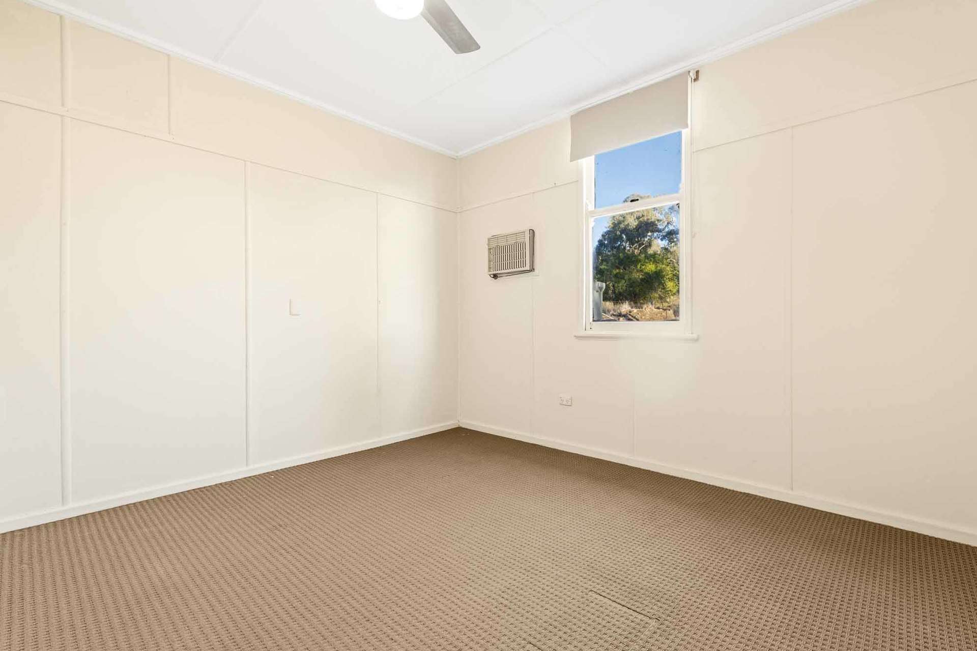 4 Kajewski Street, Kingsthorpe For Sale by Farmbuy.com - image 4