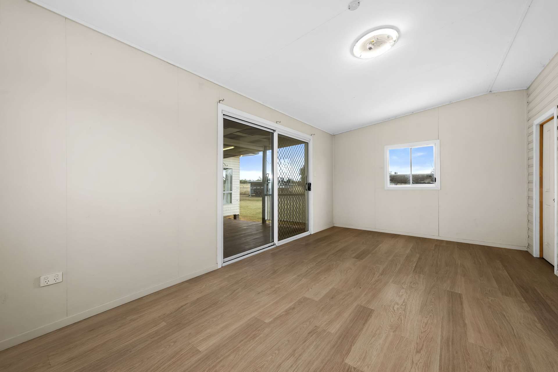 349 Blaxland Road, Dalby For Sale by Farmbuy.com - image 11
