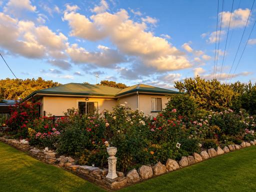2142 Pyramids Road, Wyberba QLD 4382