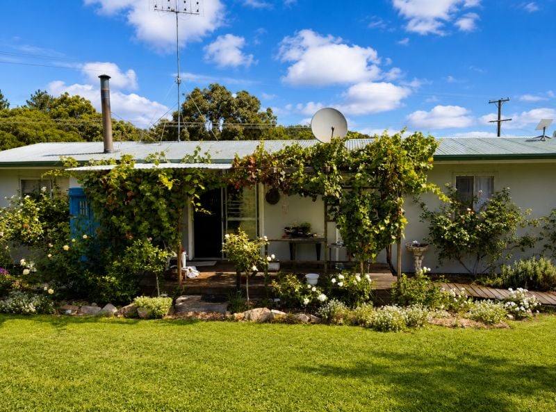 2142 Pyramids Road, Wyberba For Sale by Farmbuy.com - image 5