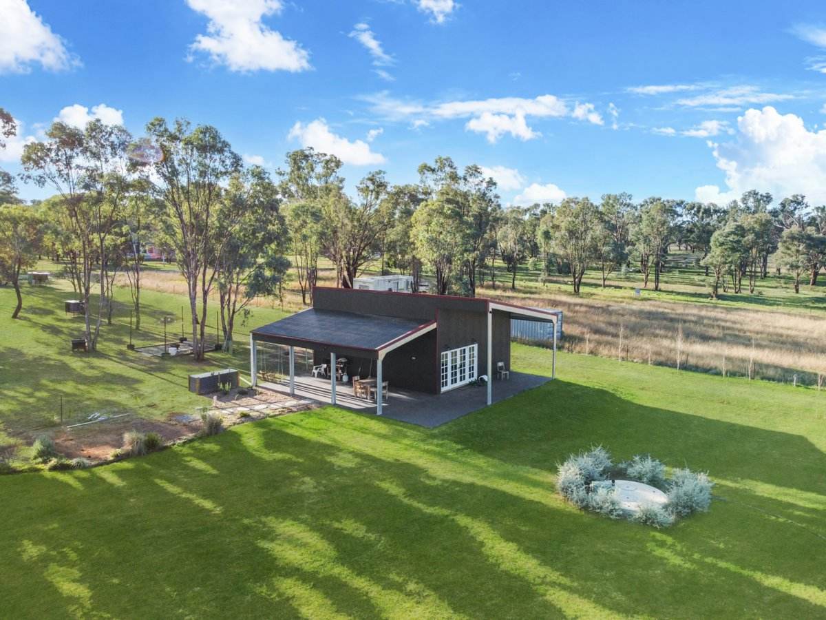 9 Cherry Tree Close Bendick Murrell, Via, Young For Sale by Farmbuy.com - image 12