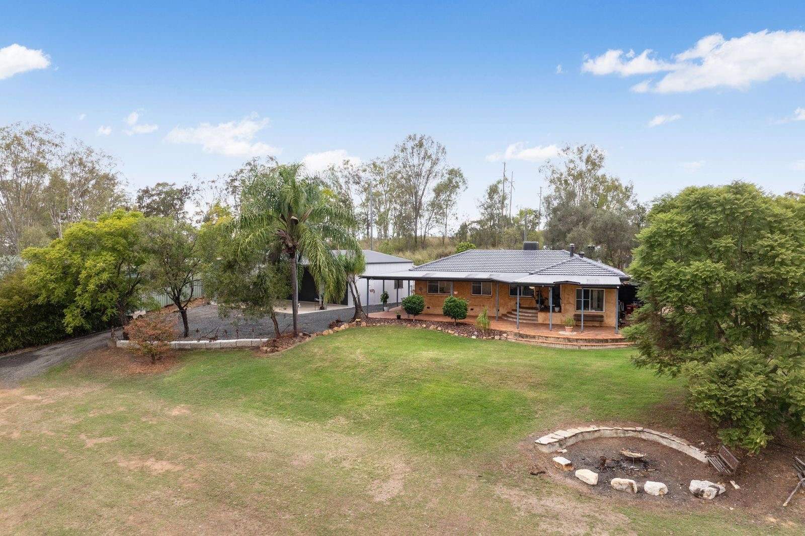 95 Six Mile Creek, Postmans Ridge For Sale by Farmbuy.com - image 1