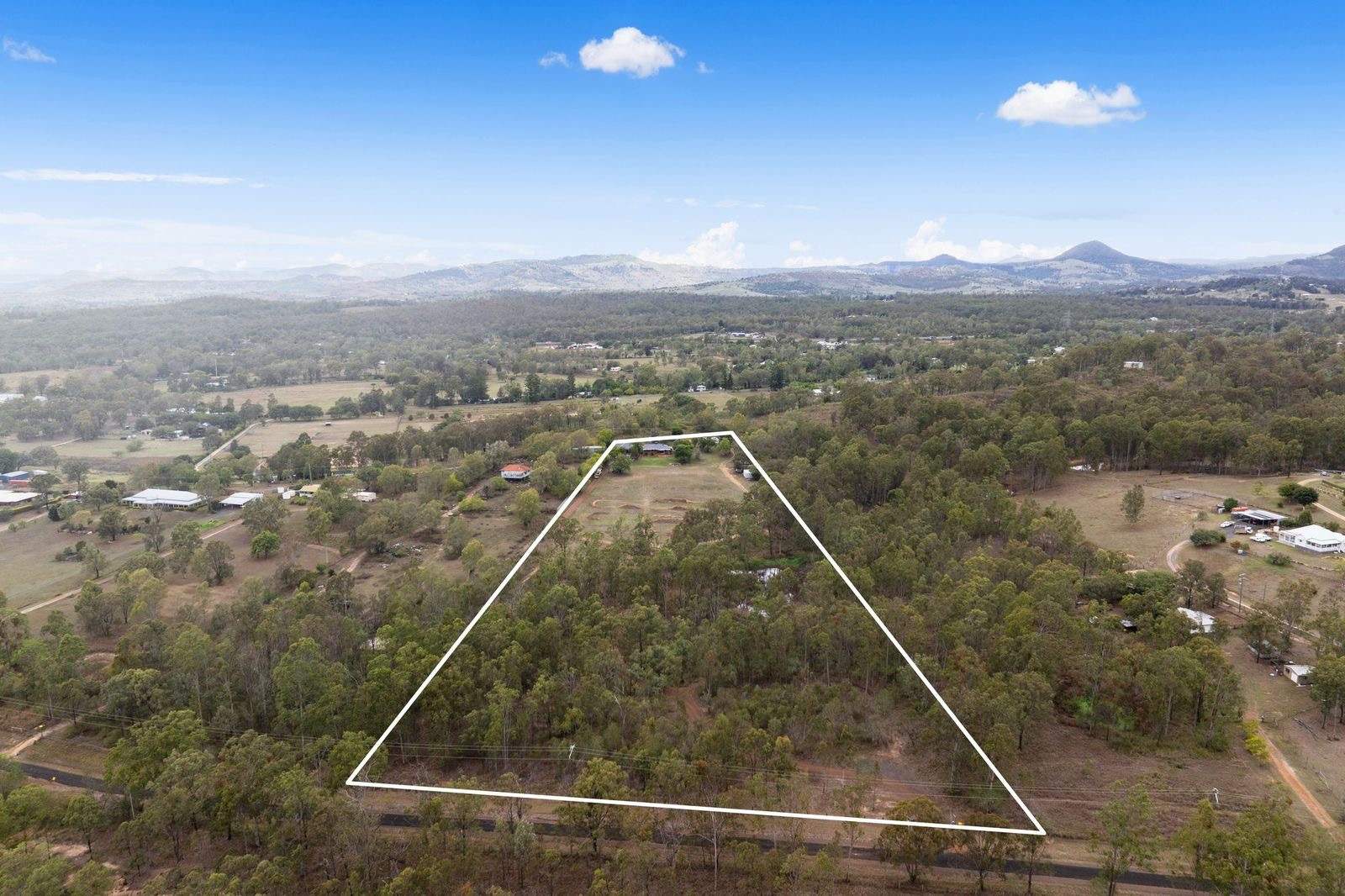 95 Six Mile Creek, Postmans Ridge For Sale by Farmbuy.com - image 15