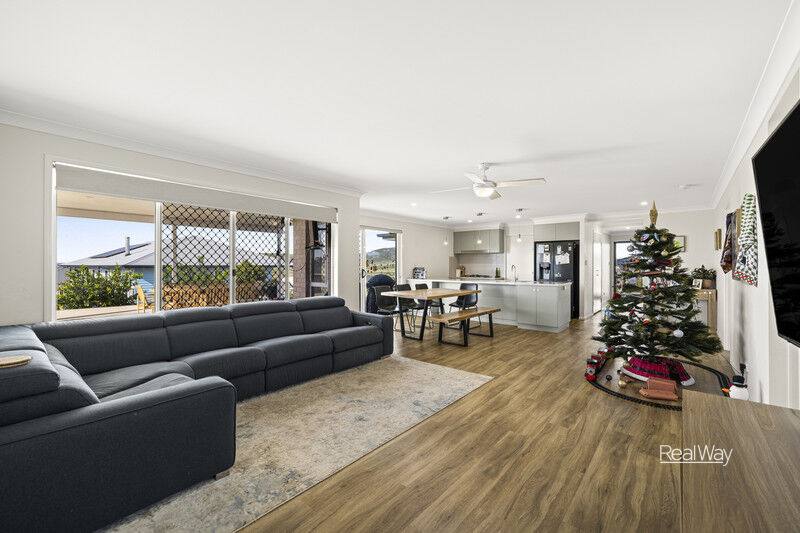 27 Southern Cross Drive, Kingsthorpe For Sale by Farmbuy.com - image 2