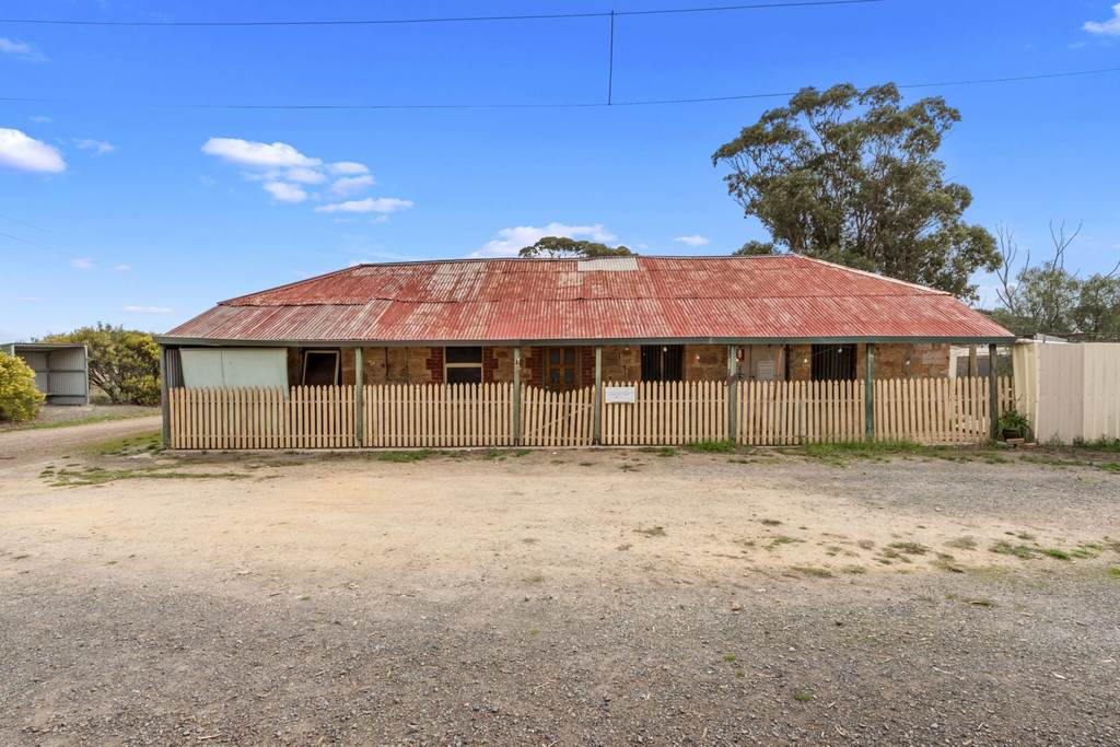 24 Main Street, Black Springs SA 5413