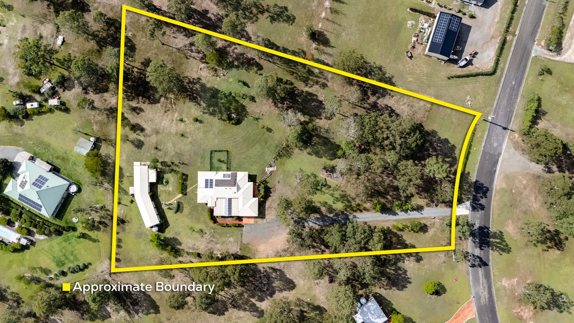 16 Jonnel Heights Place, Pampoolah For Sale by Farmbuy.com - image 8